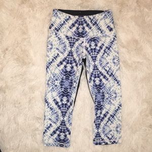 XS VICTORIAS SECRET BLUE TIE DYED CROPPED LEGGINGS